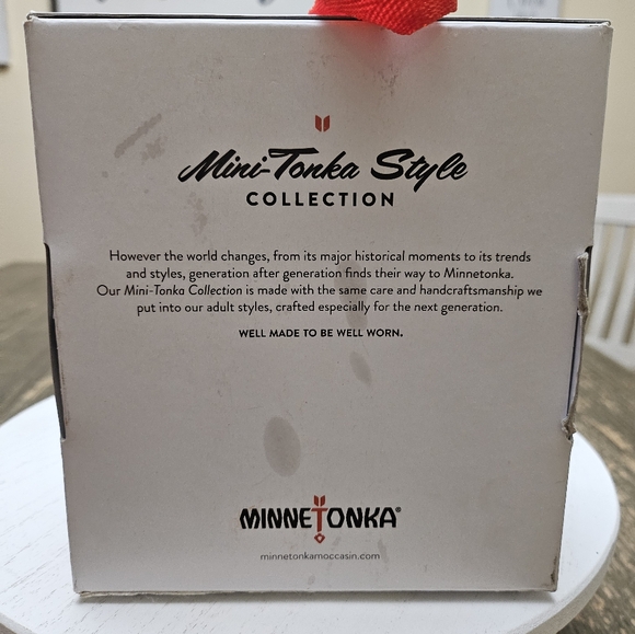 Minnetonka Infan Girl's Rosie Bootie Silver Size 3 New - Picture 8 of 12